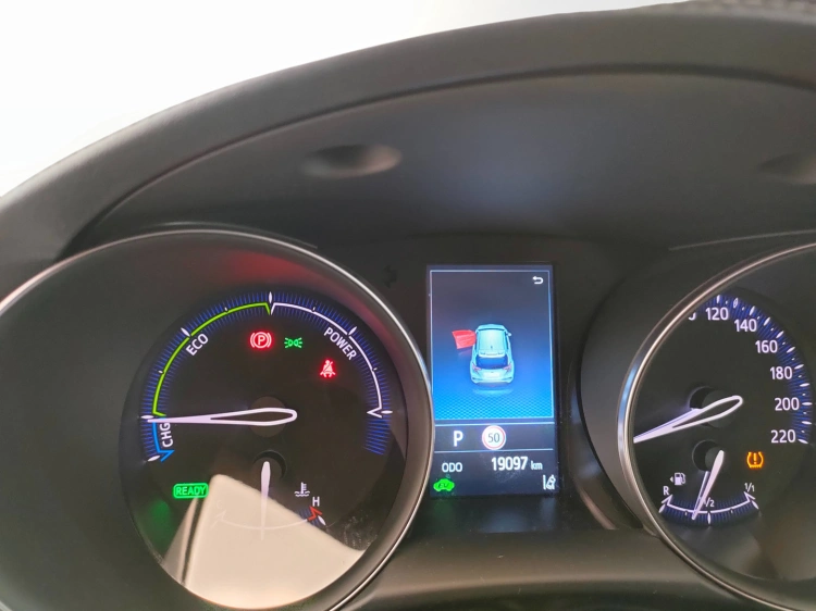 15 - Toyota C-HR C-HR 1.8h Trend e-cvt