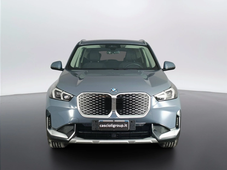 2 - BMW iX1 iX1 edrive 20 X-Line