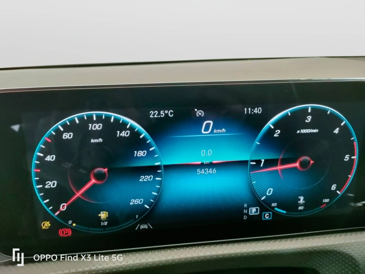 17 - Mercedes-Benz Classe A 180 d Sport auto