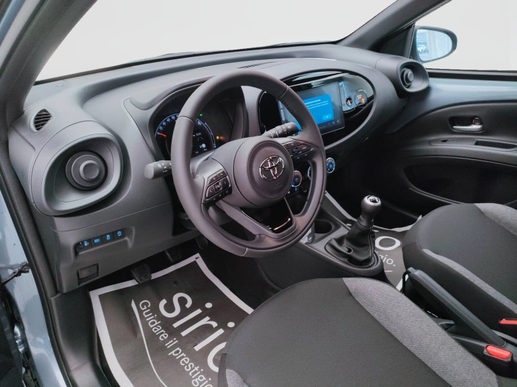 11 - Toyota Aygo X AYGO X 10B MT ACTIVE MY24