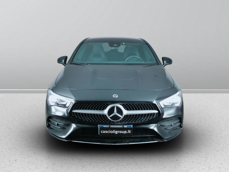 2 - Mercedes-Benz CLA Shooting Brake 200d Premium auto