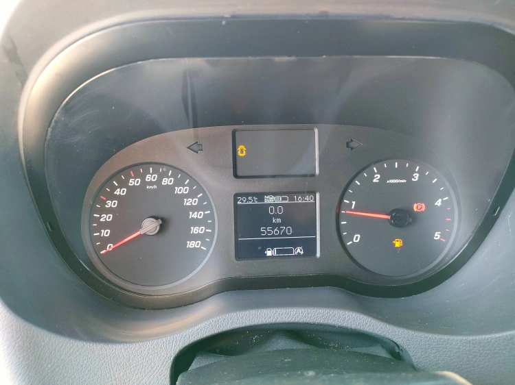 12 - Mercedes Vans Sprinter 215 2.0 cdi F 32/30 fwd H1