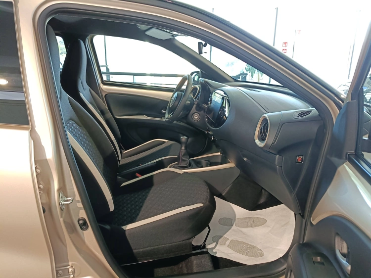 11 - Toyota Aygo X AYGO X 10B MT TREND MY24