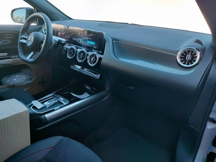 10 - Mercedes-Benz GLA 200 d automatic