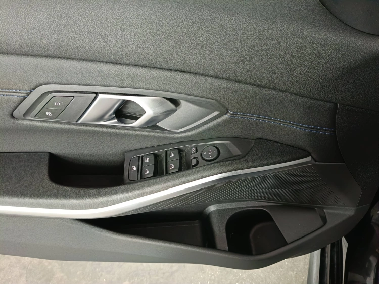 17 - BMW Serie 3 320d mhev 48V MSport Pro auto
