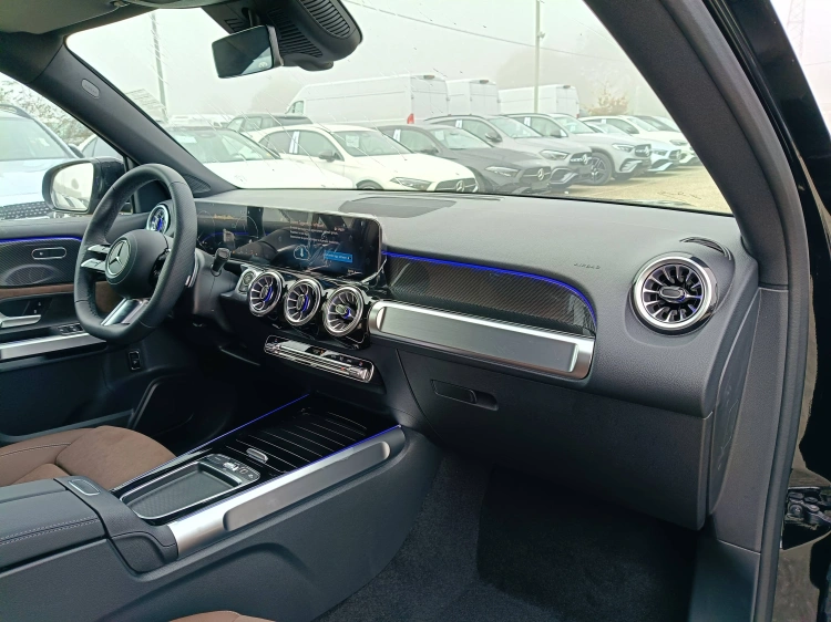 10 - Mercedes-Benz GLB 200 d Automatic