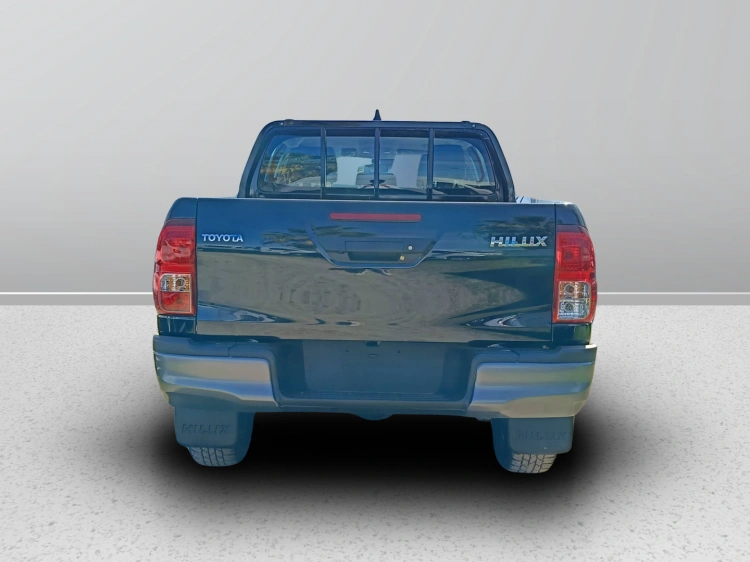 3 - Toyota Professional HI LUX 4X2 - 4X4 HILUX 2.4D A DC 4WD CMF MY24