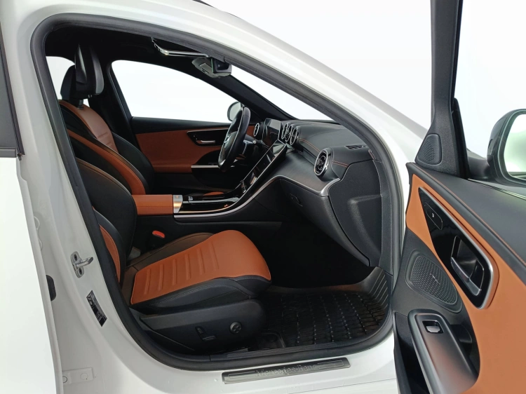 11 - Mercedes-Benz Classe C SW 220 d mhev AMG Line Premium 4matic 197cv auto