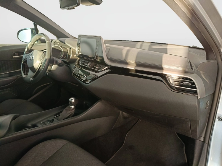 10 - Toyota C-HR C-HR 1.8h Business e-cvt