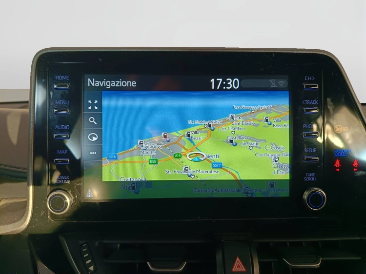 13 - Toyota C-HR C-HR 1.8h Business e-cvt