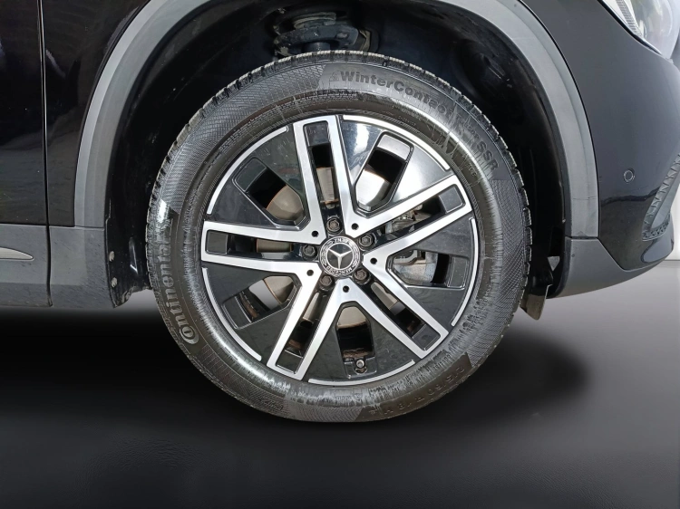 21 - Mercedes-Benz GLA 200 d Sport Plus auto