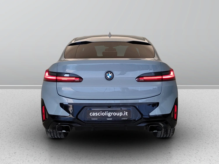 4 - BMW X4 BMW X4 M40d xDrive