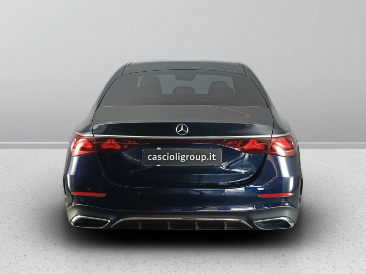 5 - Mercedes-Benz Classe E 220 d AMG Line Premium auto