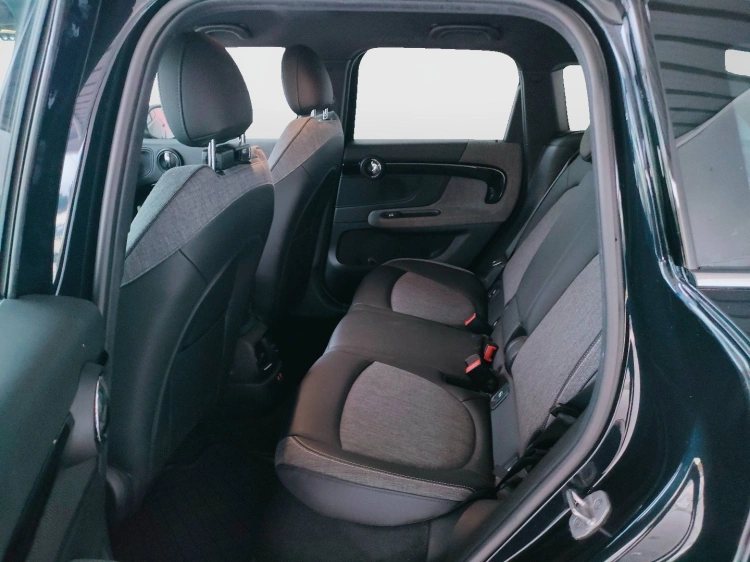 15 - MINI Countryman Mini Countryman 1.5 Cooper SE Essential all4 auto