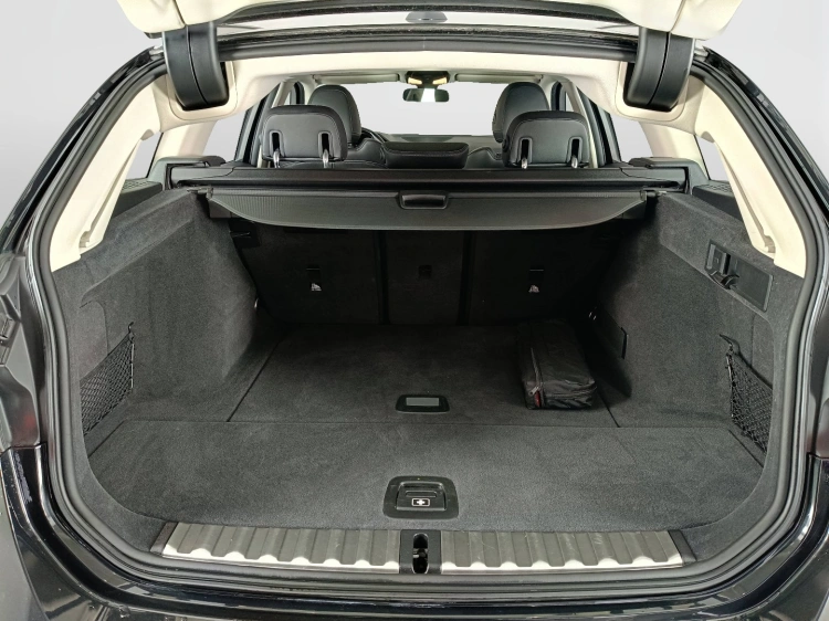 21 - BMW Serie 3 320d Touring mhev 48V xdrive Luxury auto