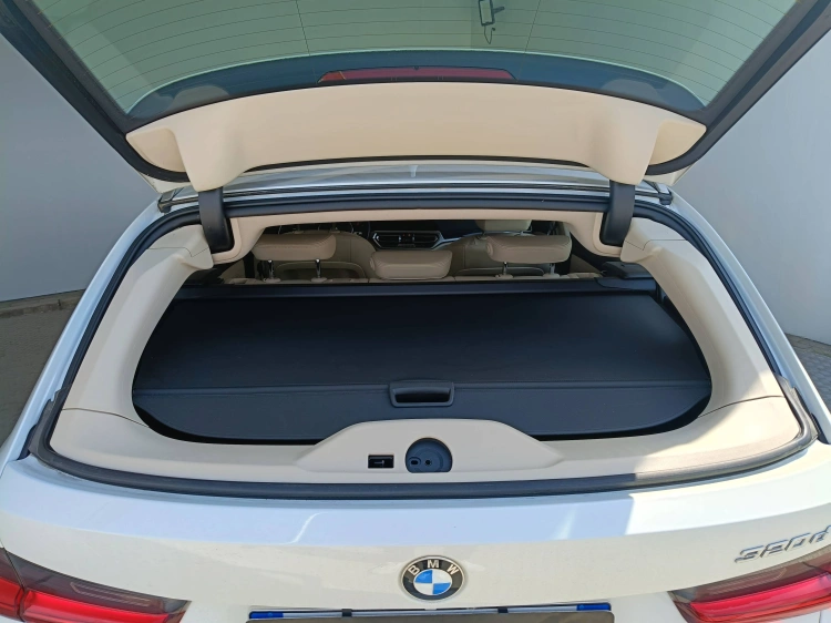 18 - BMW Serie 3 320d Touring Luxury auto