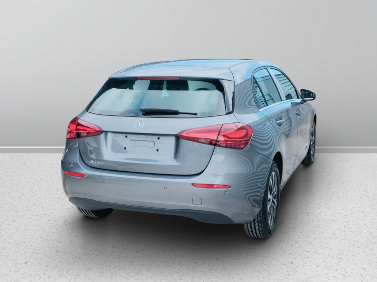 6 - Mercedes-Benz Classe A 180 Automatic