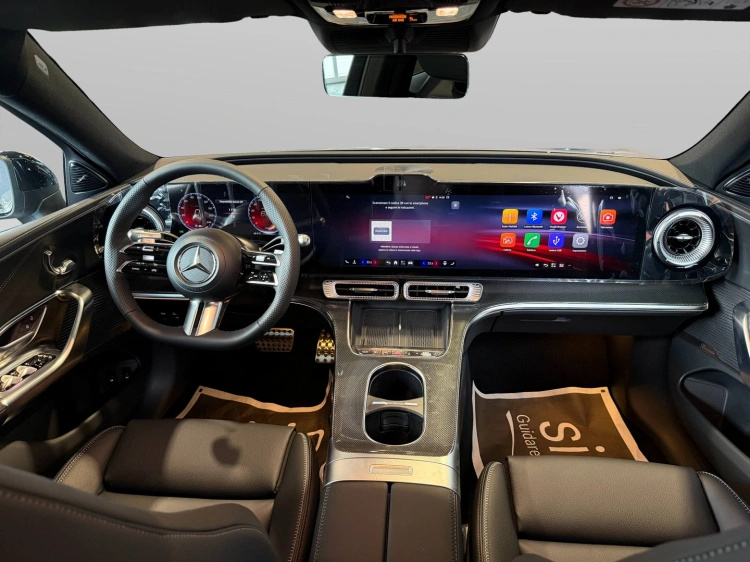 13 - Mercedes-Benz Classe C 400 4MATIC con tecnologia EQ