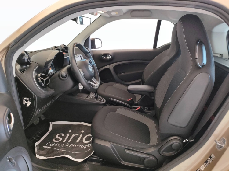 13 - smart fortwo Fortwo eq Passion 4,6kW