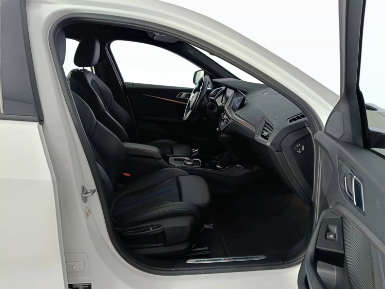 12 - BMW Serie 1 120d Msport auto