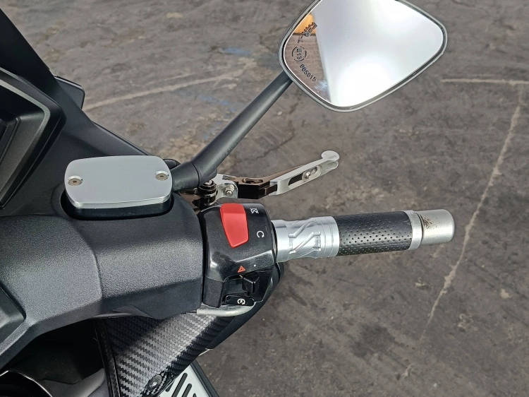 8 - Yamaha T T-Max XP 530A Abs my13
