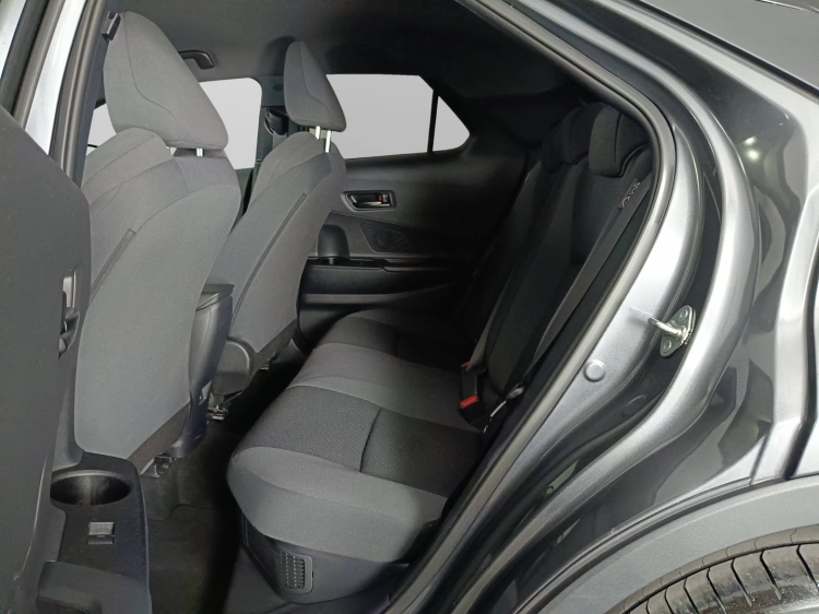 9 - Toyota C-HR C-HR 2.0 hv Trend fwd e-cvt
