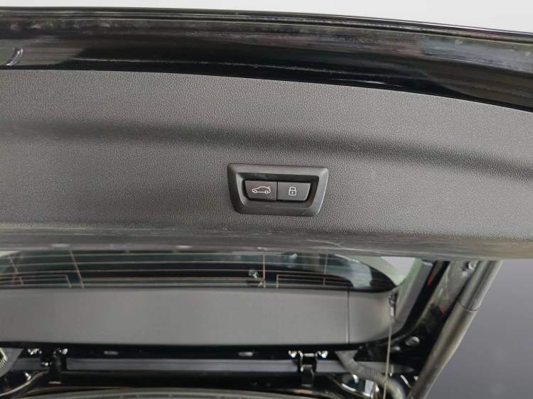 19 - BMW X1 X1 sdrive18d auto