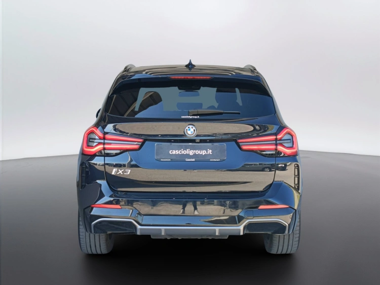 4 - BMW iX3 