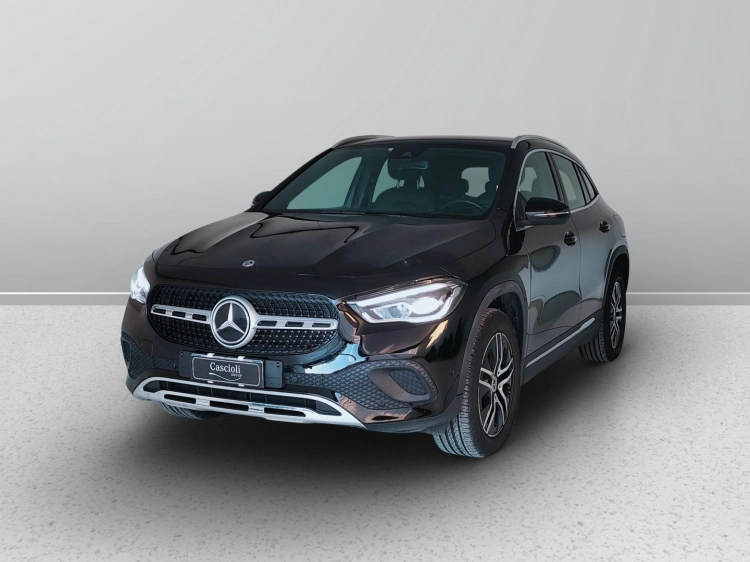 1 - Mercedes-Benz GLA 180 d Sport Plus auto