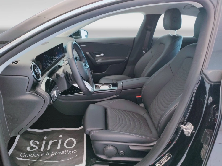 12 - Mercedes-Benz CLA Shooting Brake 180 d Advanced auto