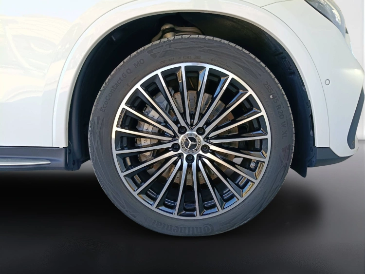 17 - Mercedes-Benz GLC 220 d AMG Premium 4matic auto