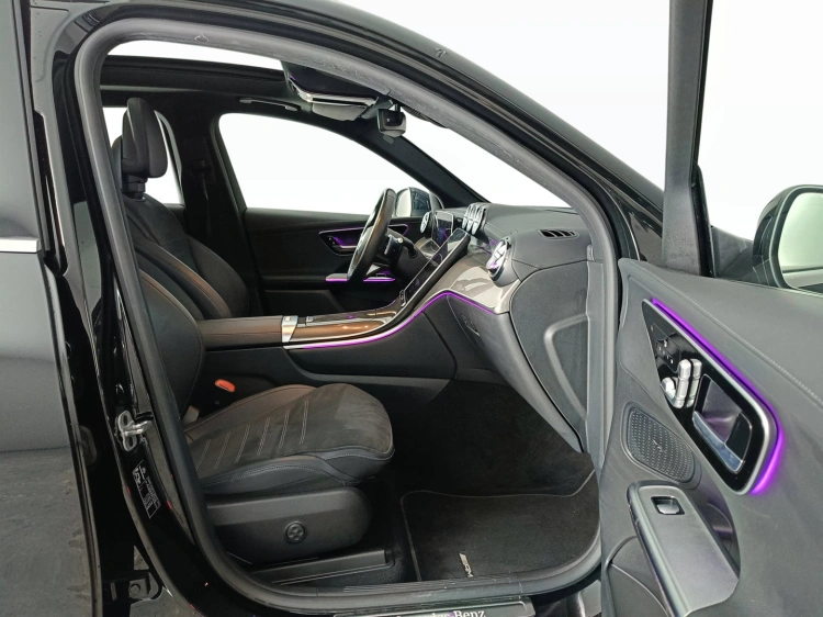 11 - Mercedes-Benz GLC 220 d AMG Premium Plus 4matic auto