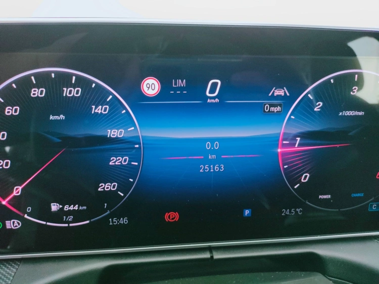 17 - Mercedes-Benz Classe C 200 d mhev Advanced auto
