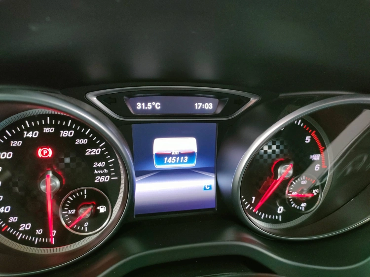 15 - Mercedes-Benz Classe A 180 d Sport Activity edition