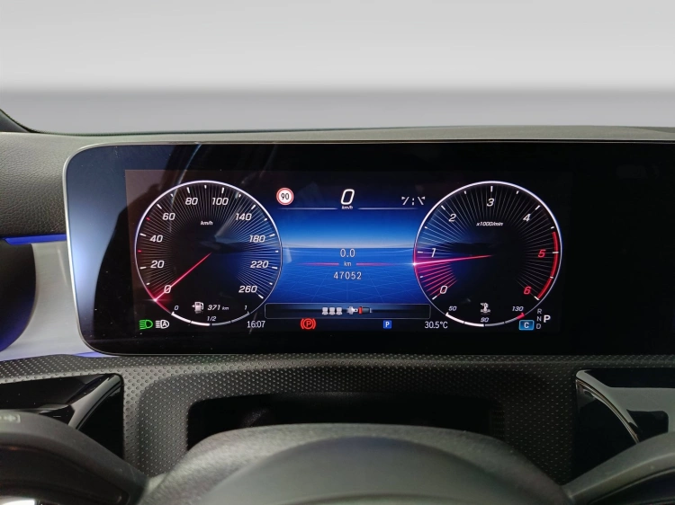 12 - Mercedes-Benz Classe A 180 d AMG Line Advanced Plus auto