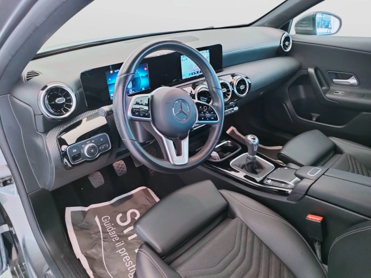 15 - Mercedes-Benz Classe A 160 Business