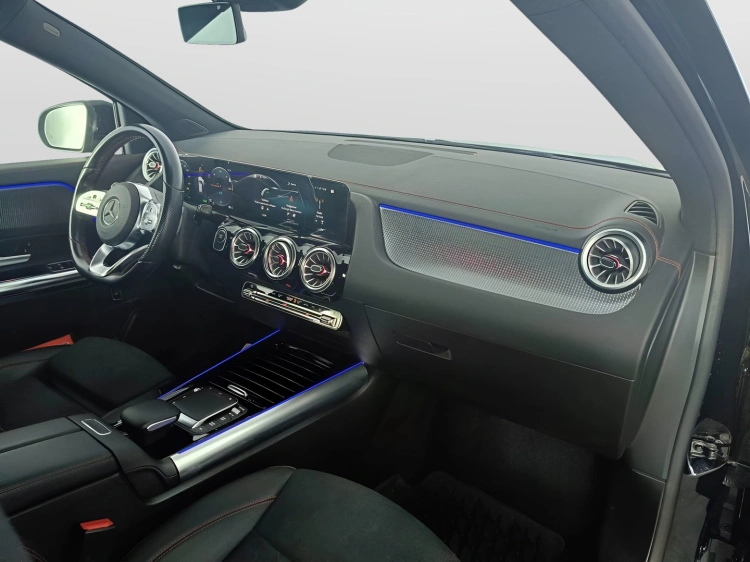 11 - Mercedes-Benz EQA 250 Premium