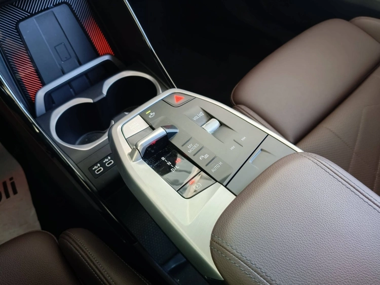 18 - BMW X1 X1 sdrive18d X-Line auto