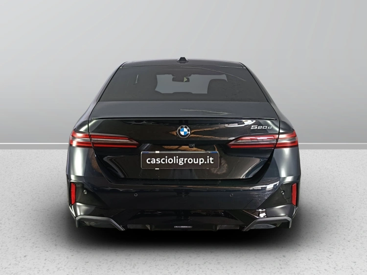 5 - BMW Serie 5 520d 48V sdrive MSport auto
