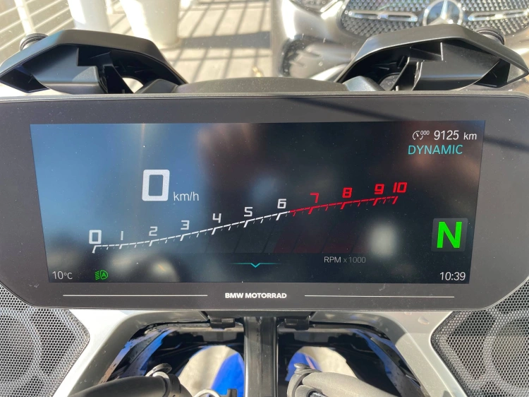 6 - BMW Motorrad R 1300 RT R 1300 RT