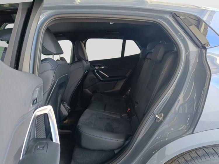 9 - BMW iX2 iX2 edrive 20 MSport Pro