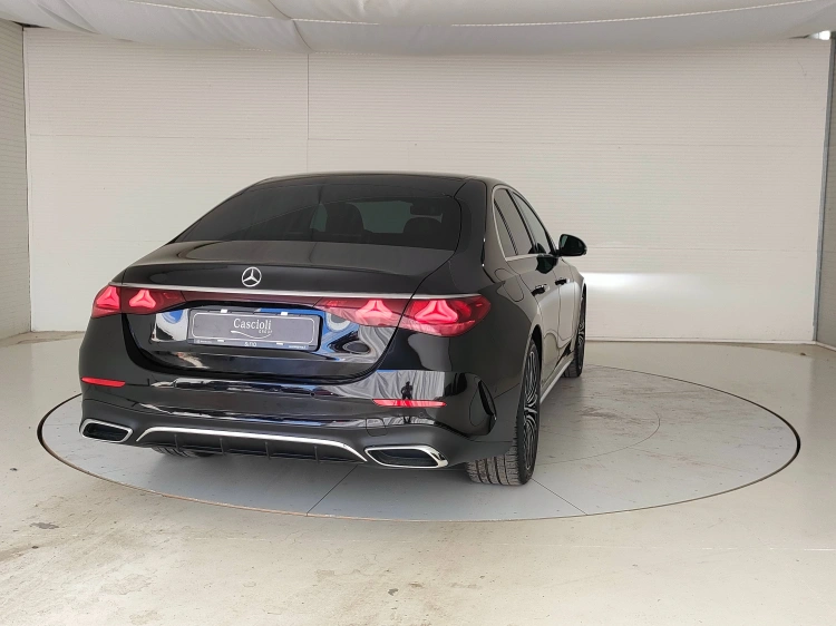 6 - Mercedes-Benz Classe E 220 d AMG Line Advanced Plus auto