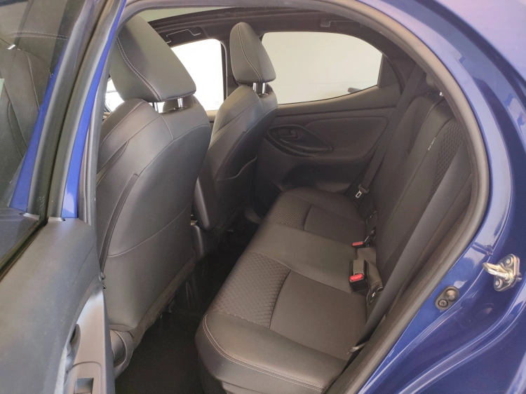 15 - Toyota Yaris Yaris 1.5h Lounge
