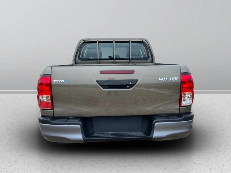6 - Toyota Professional Hilux HILUX 2.4D A DC 4WD CMF MY24