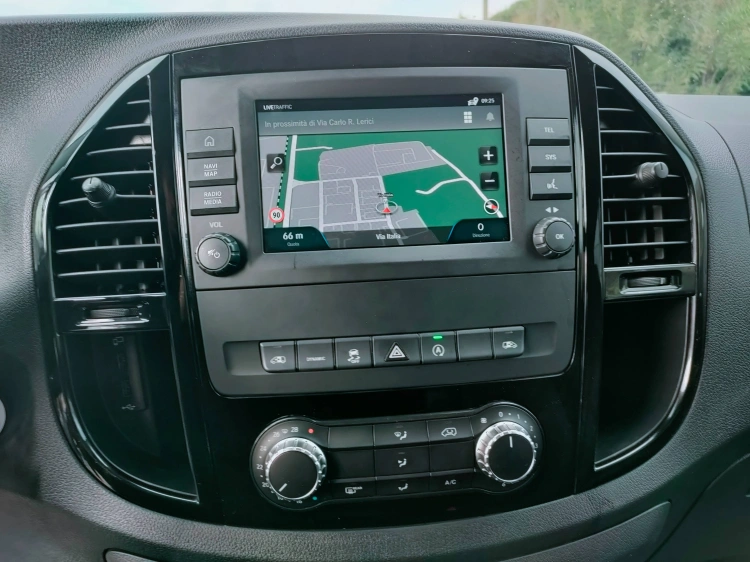 13 - Mercedes Vans Vito III 119 vito 119 cdi long mixto auto my20