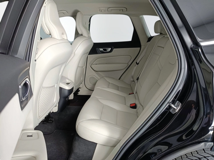 10 - Volvo XC60 XC60 2.0 B4 Inscription awd auto