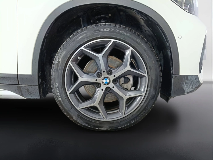 23 - BMW X1 X1 sdrive18d xLine Plus auto