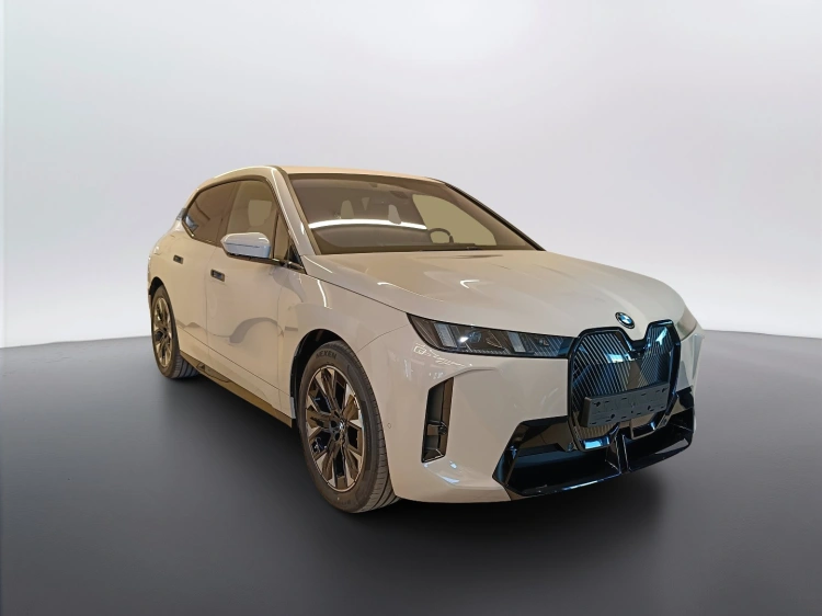 3 - BMW IX BMW iX xDrive60