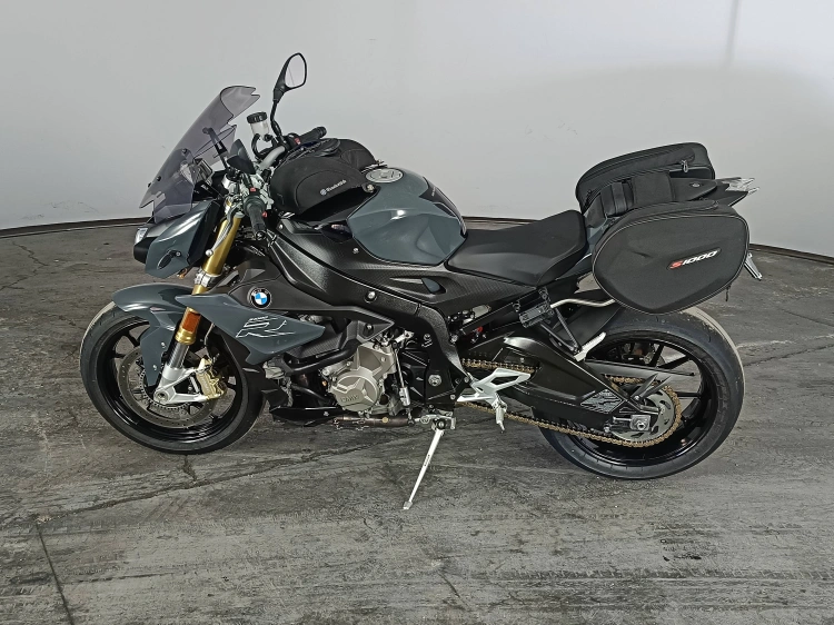 6 - BMW Motorrad R S 1000 R Abs my17