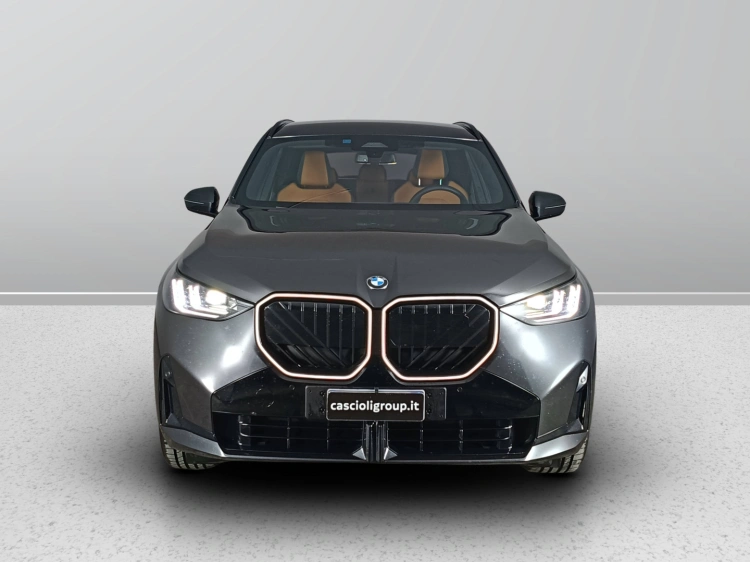 2 - BMW X3 BMW X3 40d xDrive